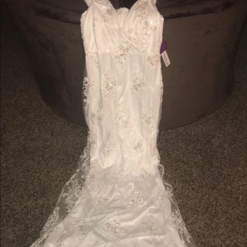 Windsor wedding dress - Picture 3 of 4